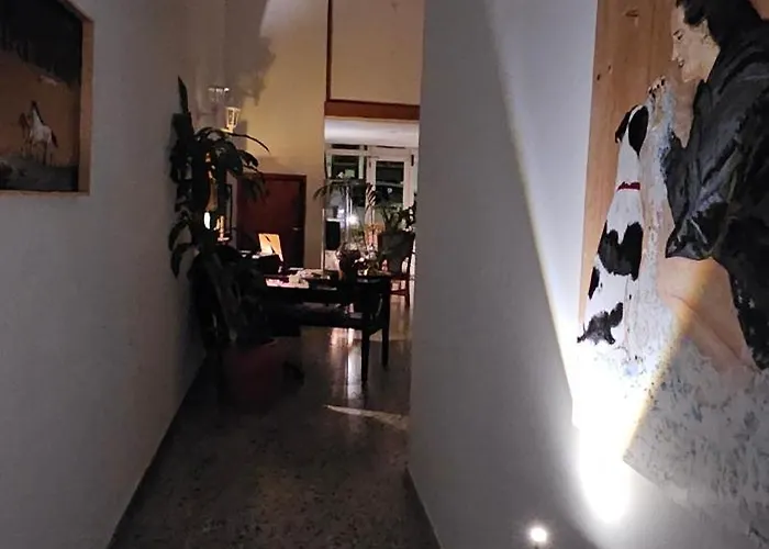 Blue Mango Surf House Center Pensionat 3*