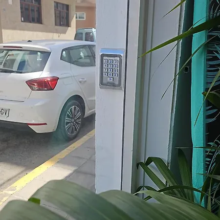 Blue Mango Surf House Center 푸에르토델로사리오