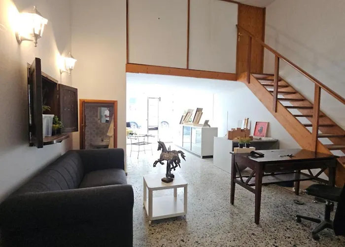 בית הארחה Blue Mango Surf House Center