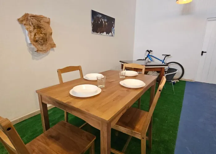 Blue Mango Surf House Center 3*